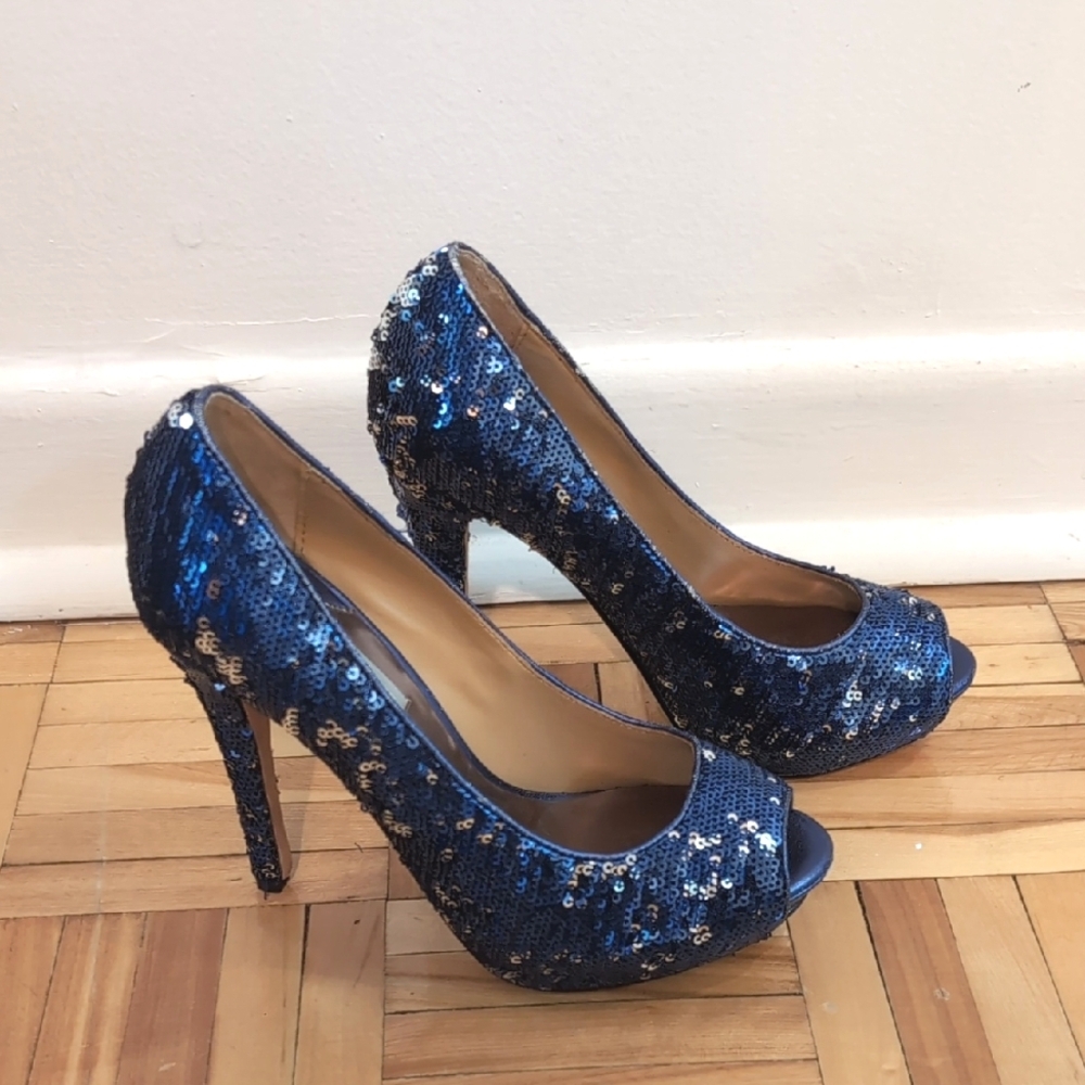 Badgley Mischka Blue Sequin Heels Size 5.5 nwot